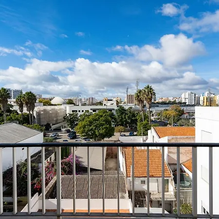 Apartamento Dom Carlos - 6 Com Ac E Vista Fabulosa Sobre O Rio Arade