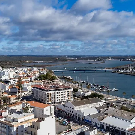 Dom Carlos - 6 Com Ac E Vista Fabulosa Sobre O Rio Arade Appartamento